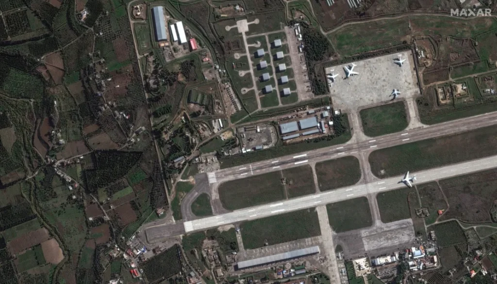 aerei russi base siria