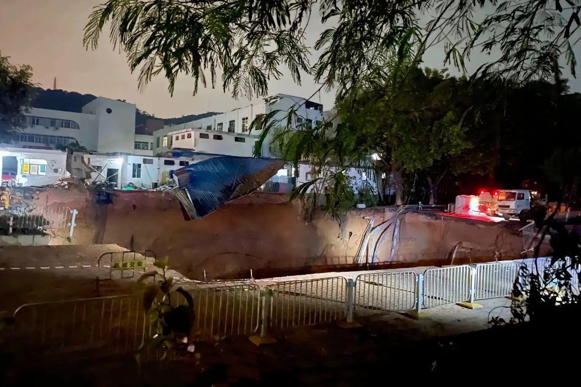 Cina: crollo in cantiere ferroviario, 13 operai dispersi
