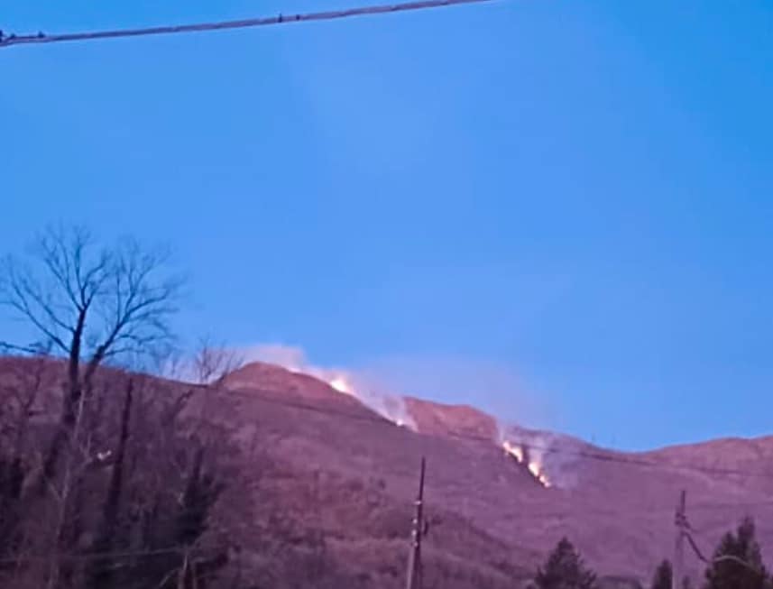 incendio monte ramaceto liguria
