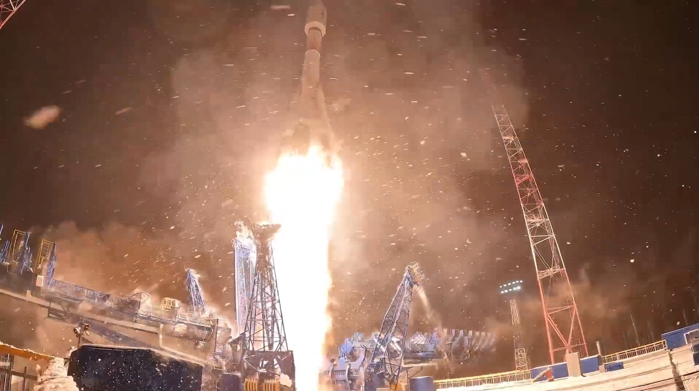 Spazio, lanciato il razzo russo Soyuz-2.1b dal cosmodromo di Plesetsk | VIDEO