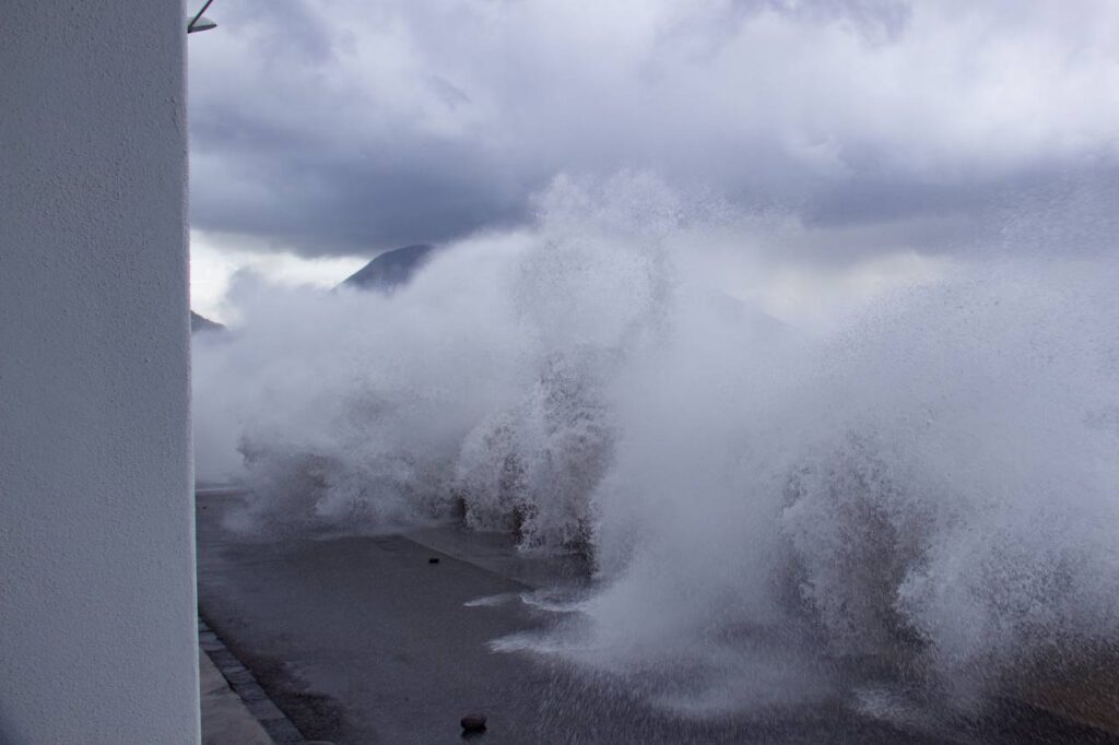 mareggiata lipari eolie