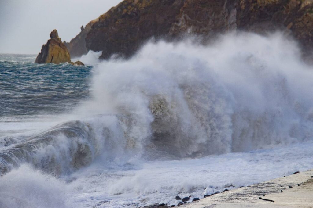mareggiata lipari eolie