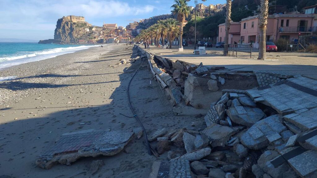 mareggiata scilla calabria
