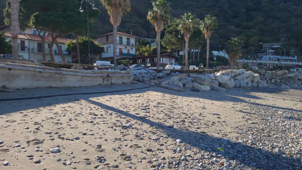 mareggiata scilla calabria