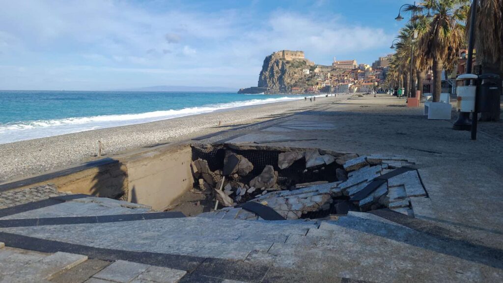 mareggiata scilla calabria