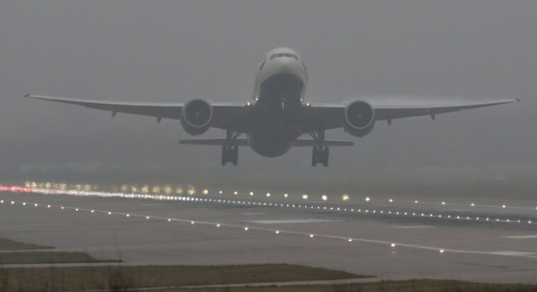 nebbia aeroporti regno unito