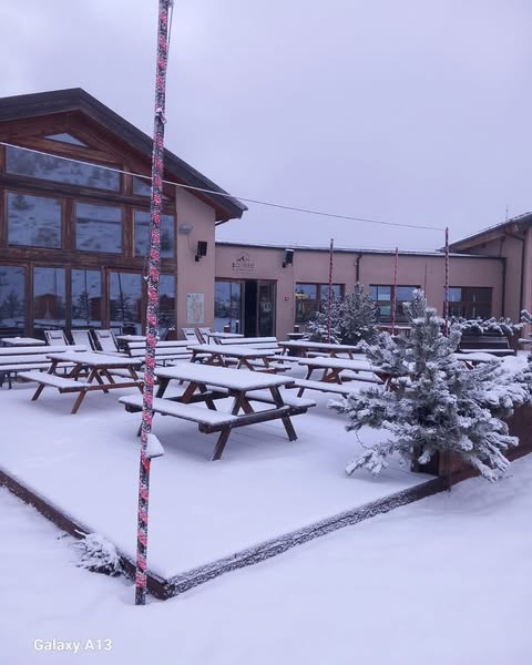 neve frontignano marche