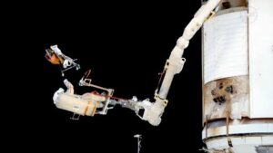 passeggiata spaziale astronauti cosmonauti russi