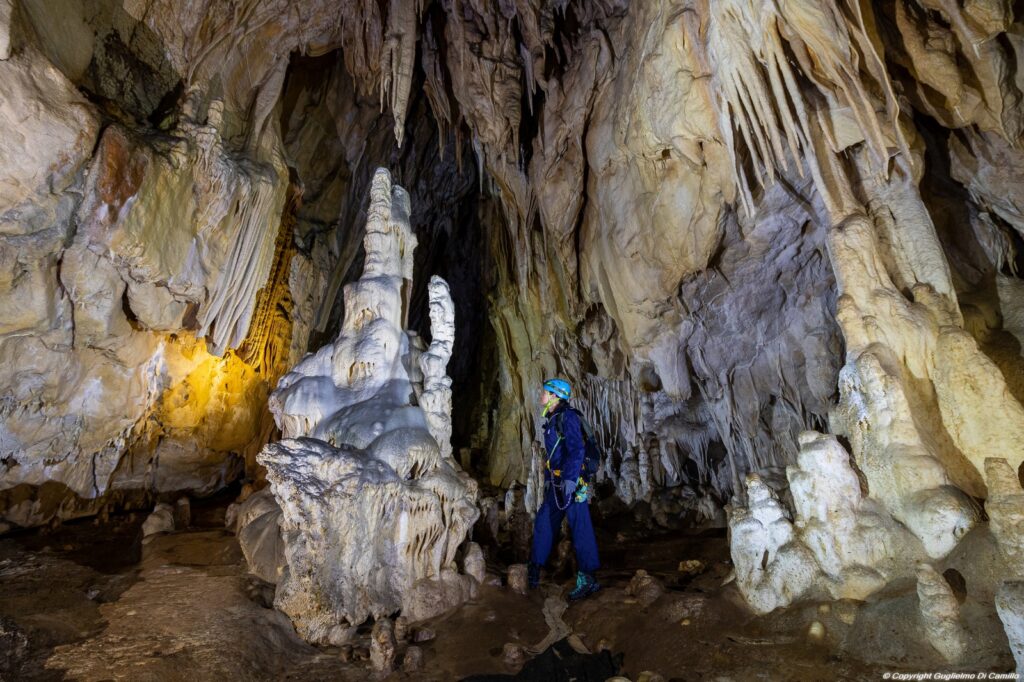 Grotta del Cervo