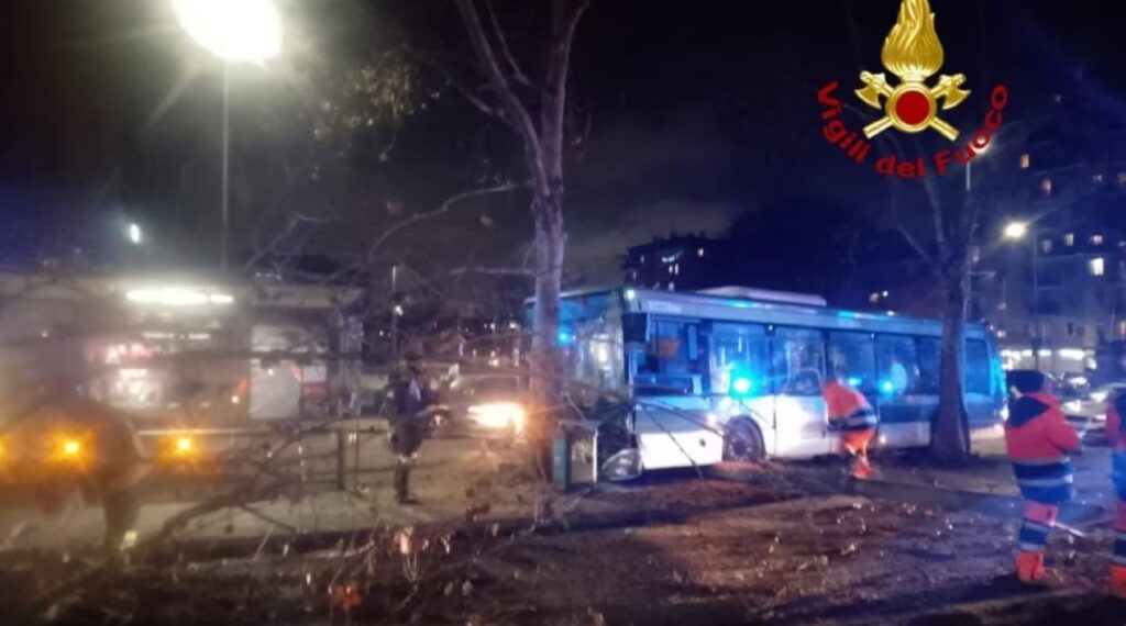 Incidente bus Milano