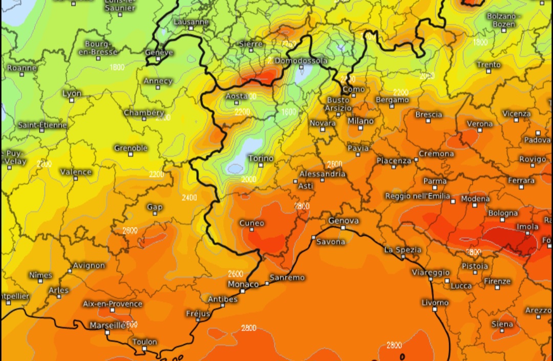Allarme caldo anomalo: lo zero termico si impenna oltre i 2000 metri sulle Alpi ed oltre i 3000 al Centro-Sud