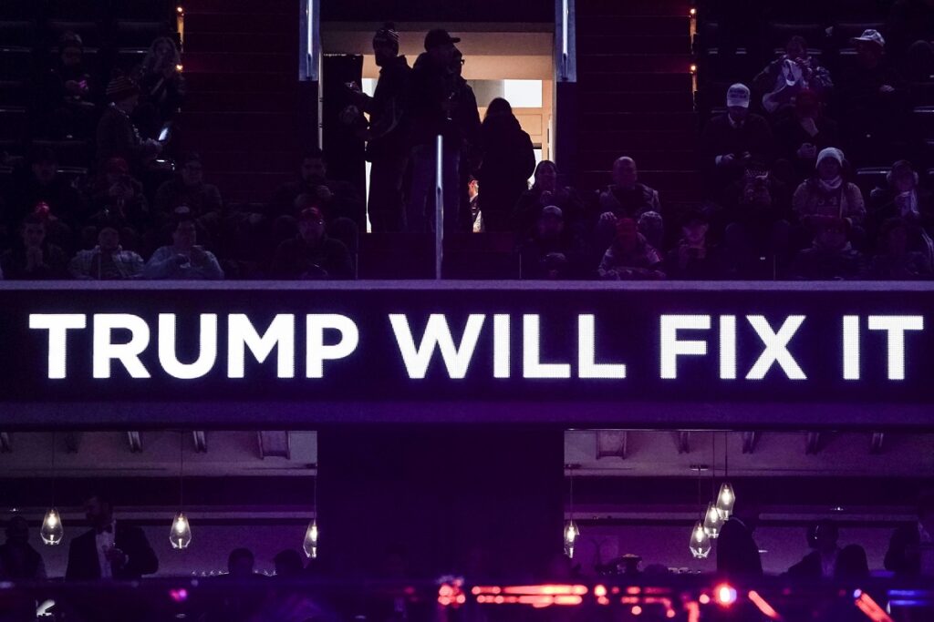donald trump inaugurazione giuramento oggi