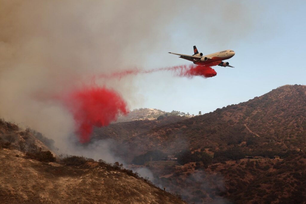 incendi los angeles ritardante rosa