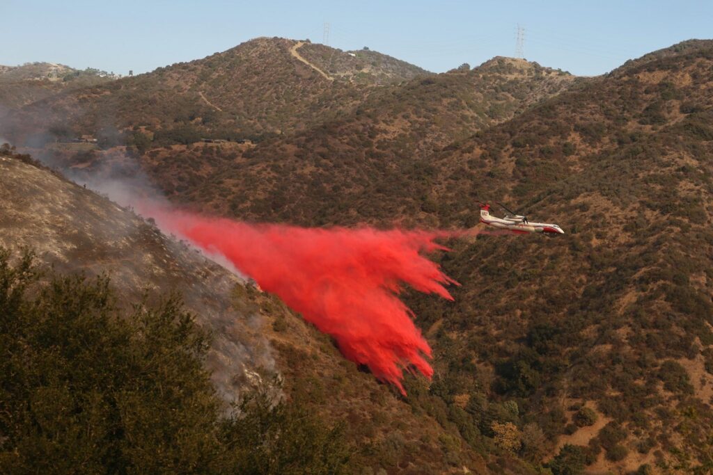 incendi los angeles ritardante rosa