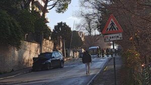 incidente ancona ghiaccio fuga gas