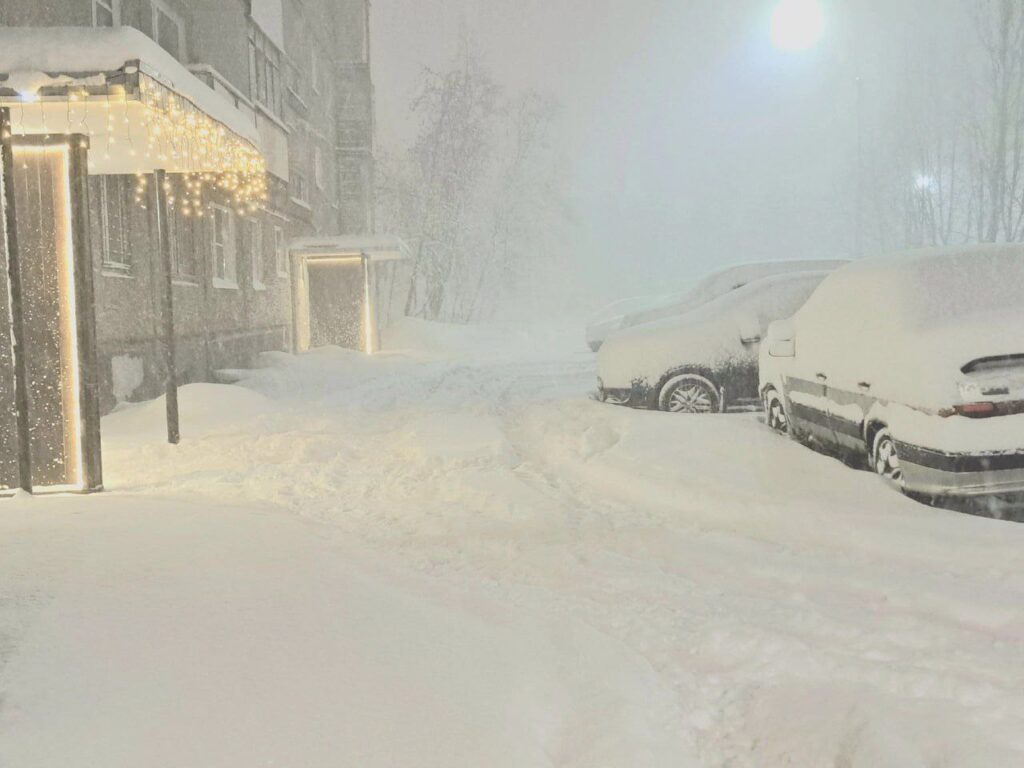 neve Murmansk Russia
