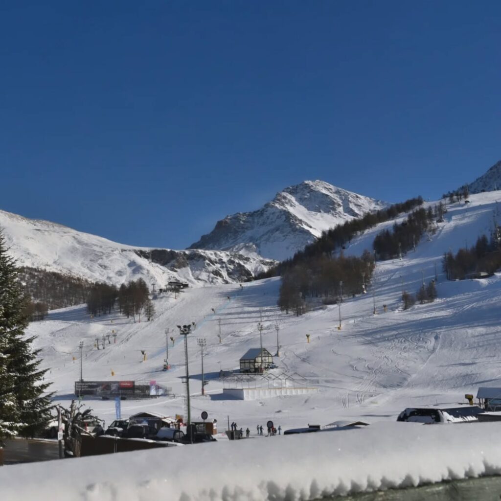 neve sestriere piemonte
