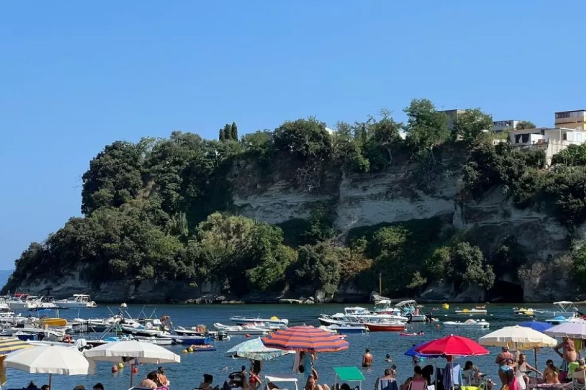 “Sentenza storica a Bacoli”: la decisione del TAR sulle spiagge libere 