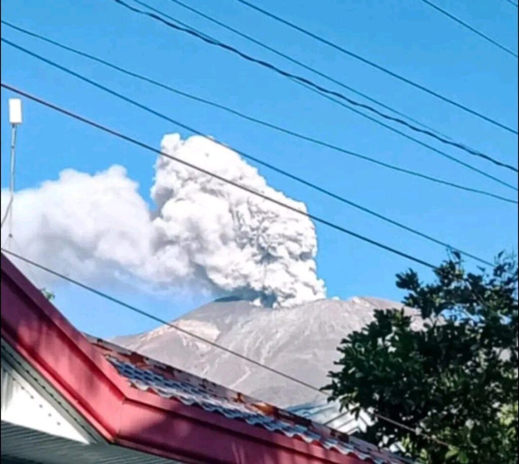 vulcano kanlaon filippine eruzione