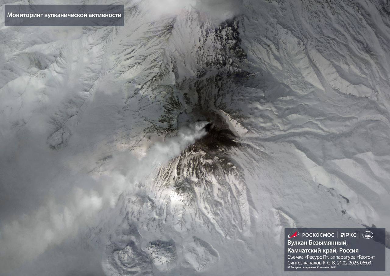 Russia, il vulcano Bezymianny sotto gli “occhi” dei satelliti