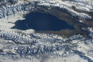 Kirghizistan lago iss vagner