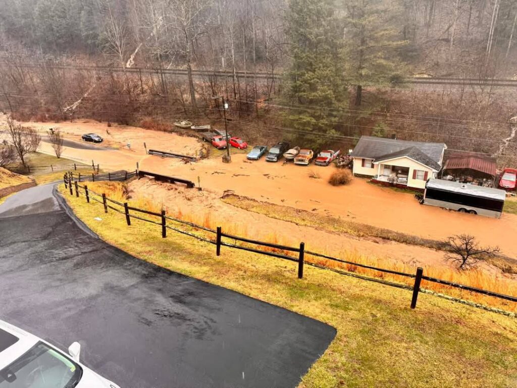 alluvione lampo virginia usa maltempo