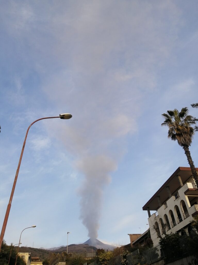 etna cenere oggi