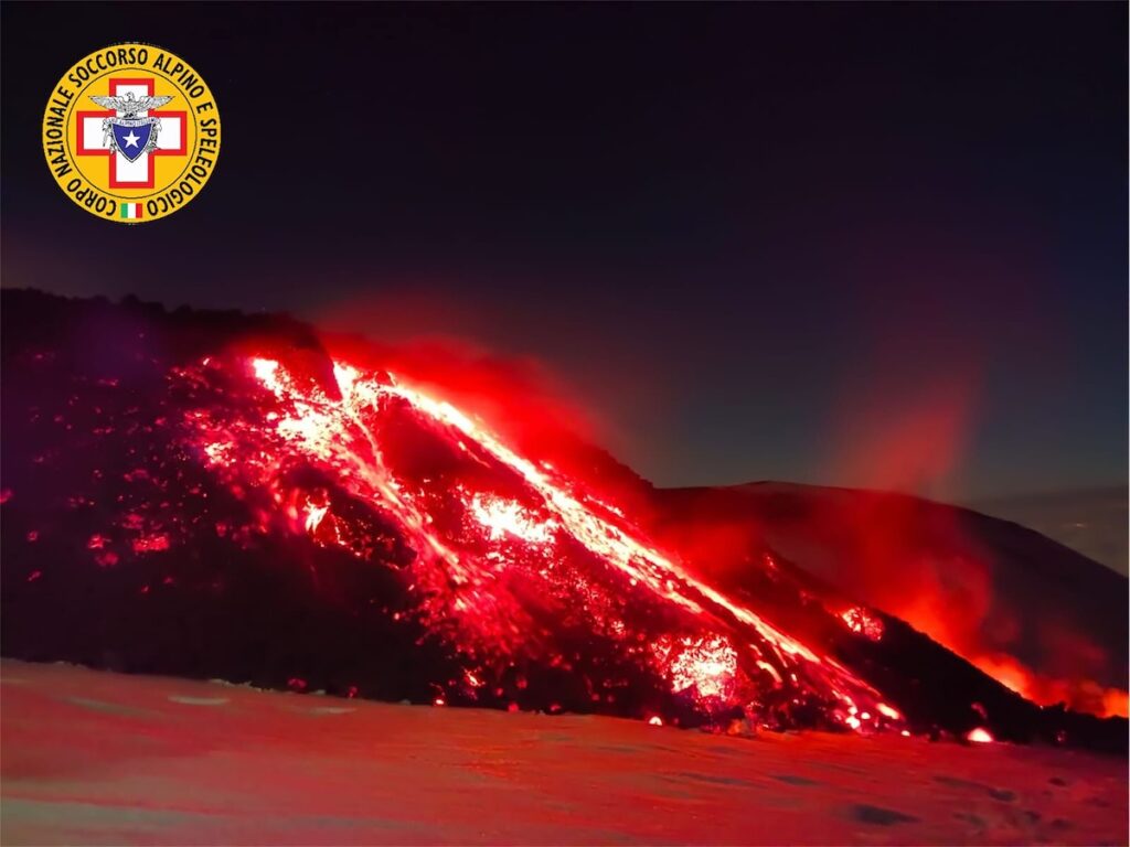 etna soccorso alpino colata lavica