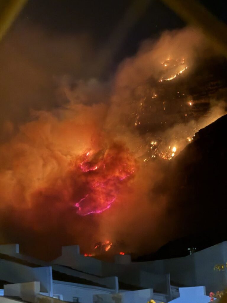 incendi città del capo sudafrica