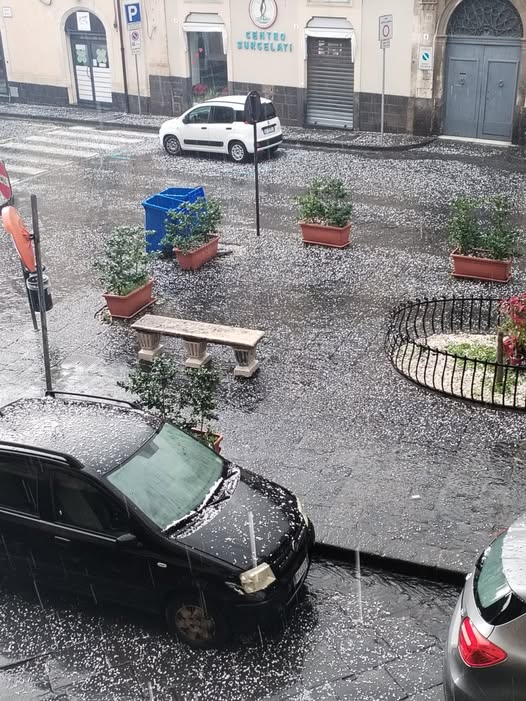 maltempo grandine acireale sicilia