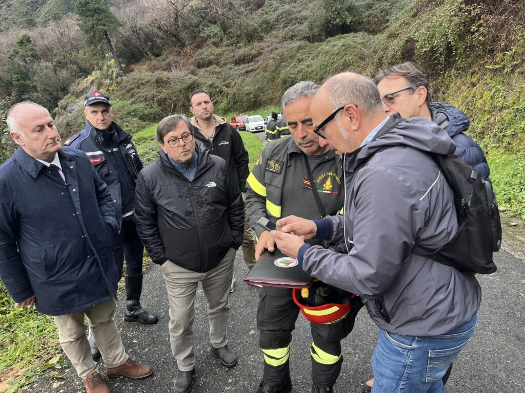 maltempo massa carrara toscana oggi frana
