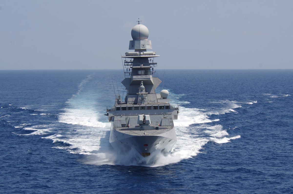 Marina Militare, la nave Carlo Margottini in sosta nel porto di Catania | FOTO