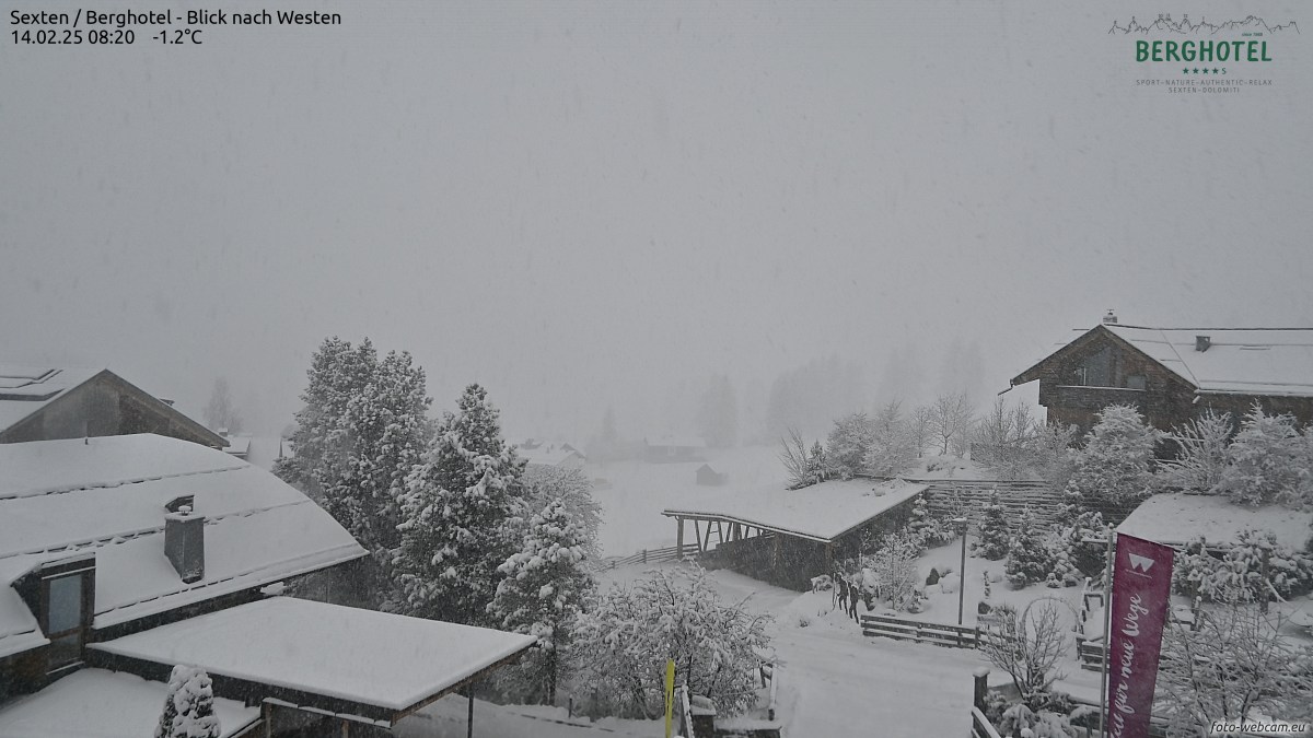 Maltempo, è tornata la neve in Alto Adige: 15 cm di manto bianco, -20°C sui rilievi