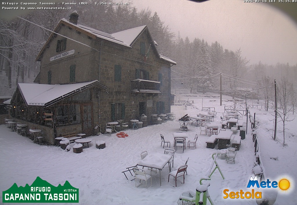 Maltempo Emilia Romagna, neve fino a fondovalle: fiocchi fino a 200 metri | FOTO