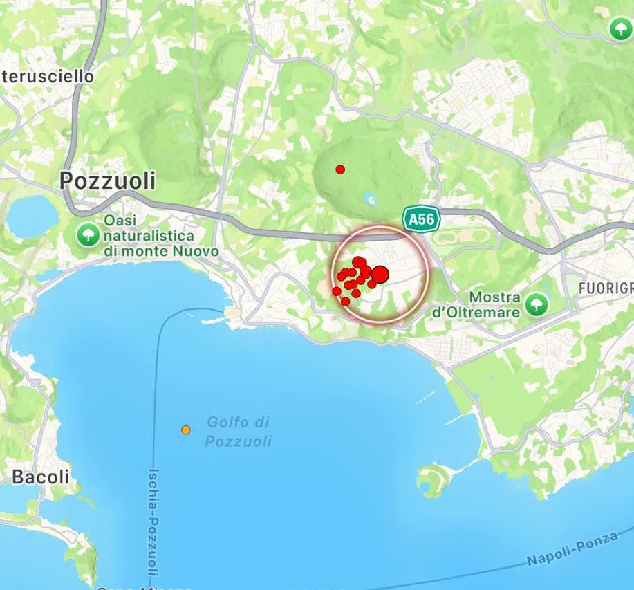 terremoto oggi pozzuoli campi flegrei