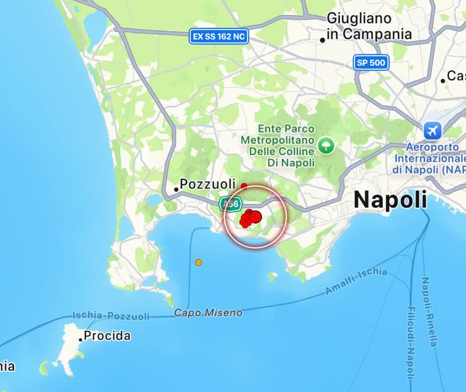 terremoto oggi pozzuoli campi flegrei