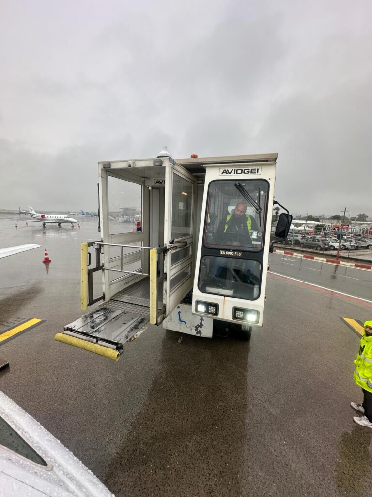 Bimba trasportata Roma