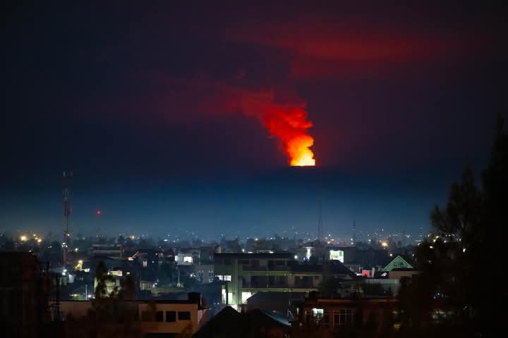 Eruzione in Congo in Nord Kivu vulcano Nyamulagira