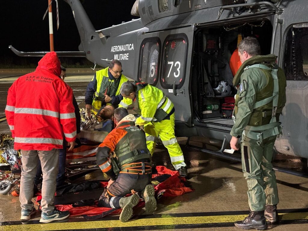 Soccorso aereo trasporto aeronautica militare pantelleria palermo