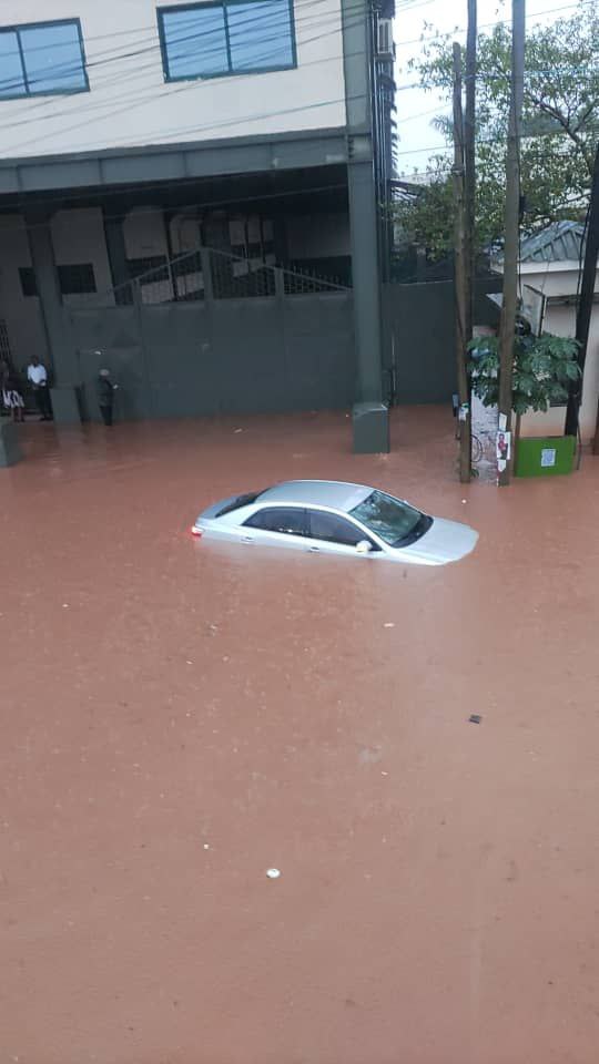 alluvione uganda