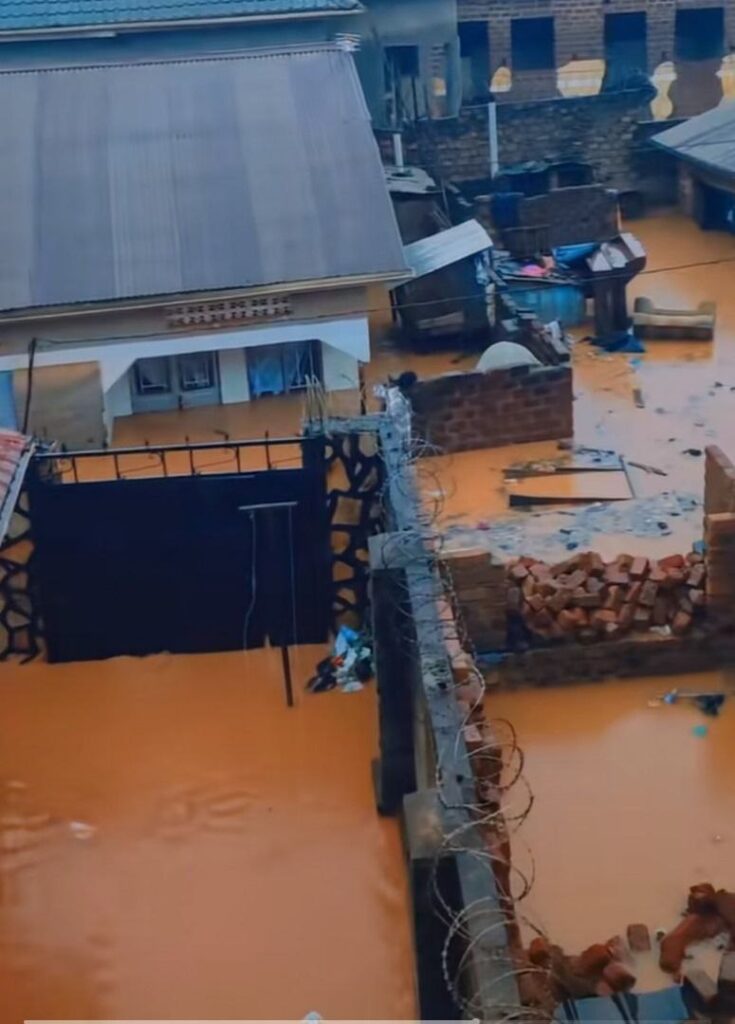 alluvione uganda