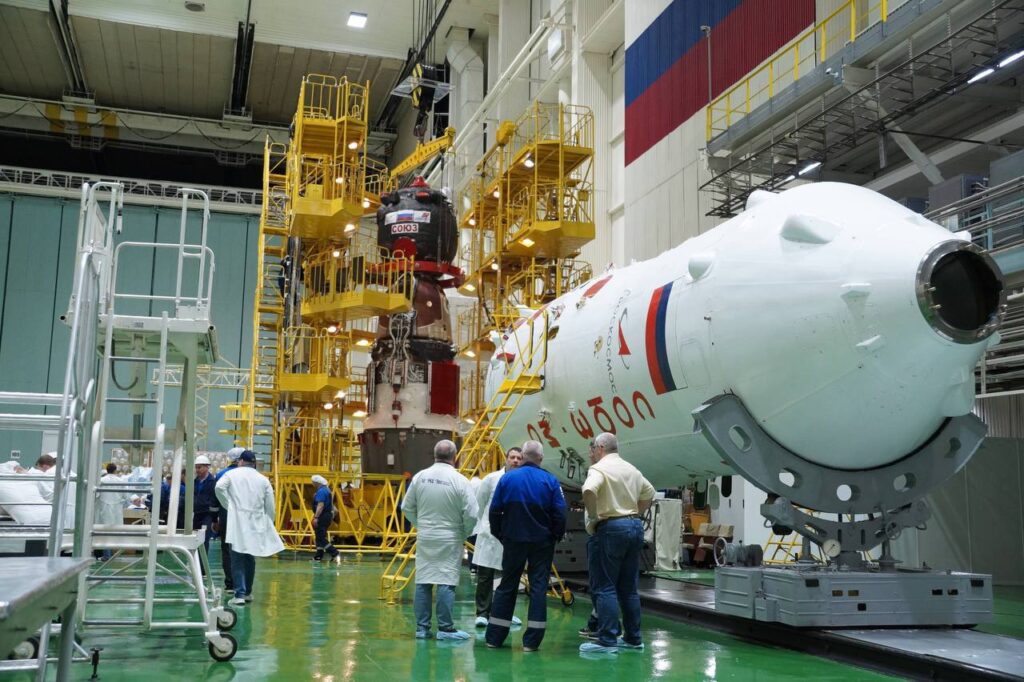 capsula russa Soyuz MS-27
