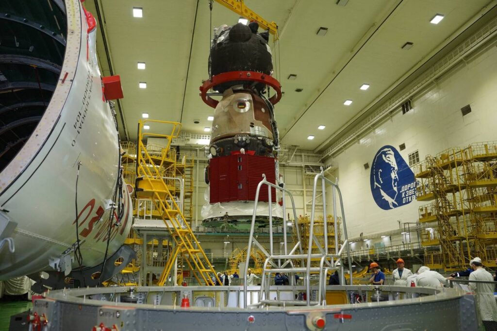 capsula russa Soyuz MS-27