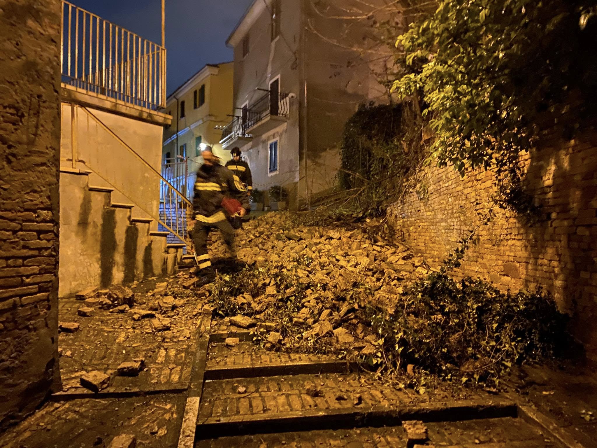 Maltempo Abruzzo: crollo nel centro storico di Penne