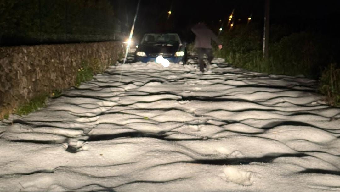 Maltempo Puglia, violenti temporali nel Salento: devastante grandinata paralizza Martano | FOTO e VIDEO