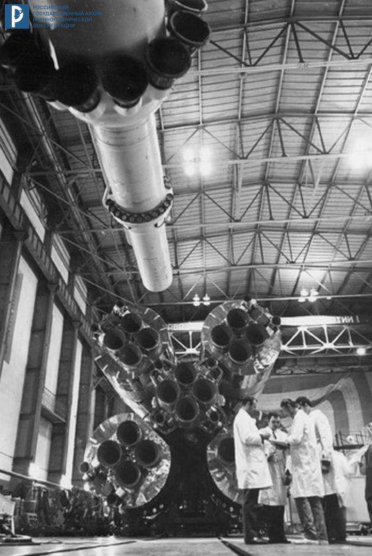 lancio missile R-7