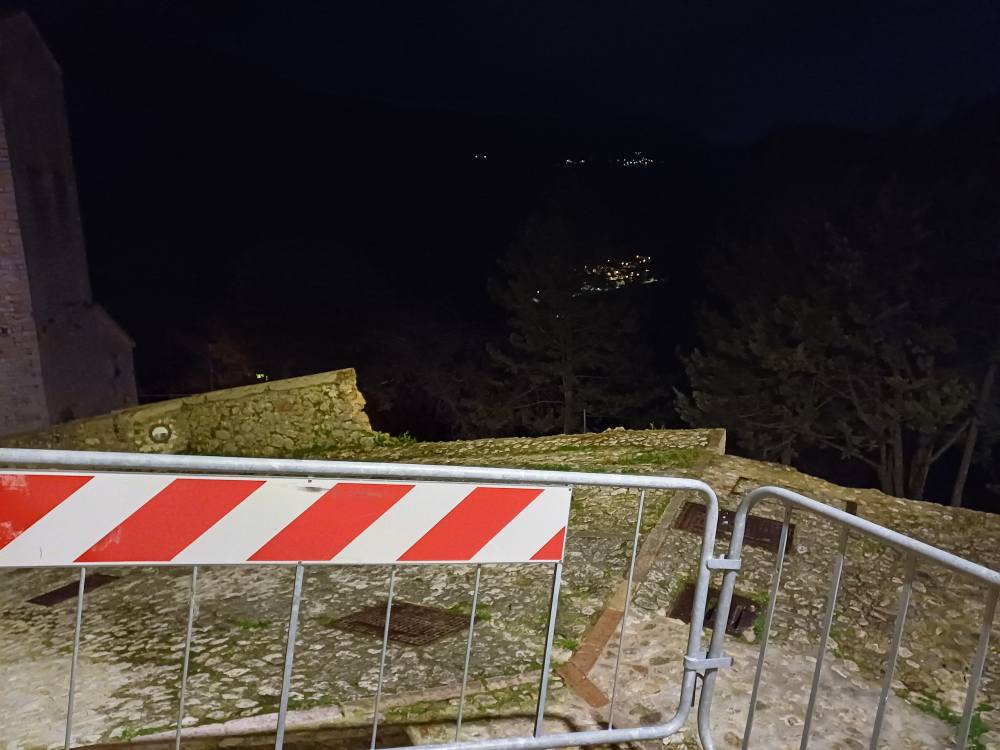maltempo crollo umbria muro Vallo di Nera