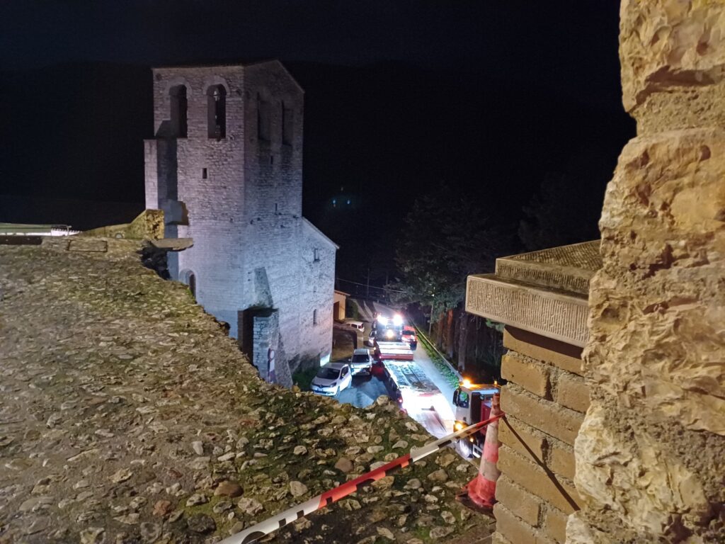 maltempo crollo umbria muro Vallo di Nera