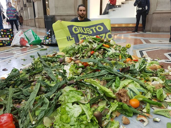 protesta ultima generazione milano