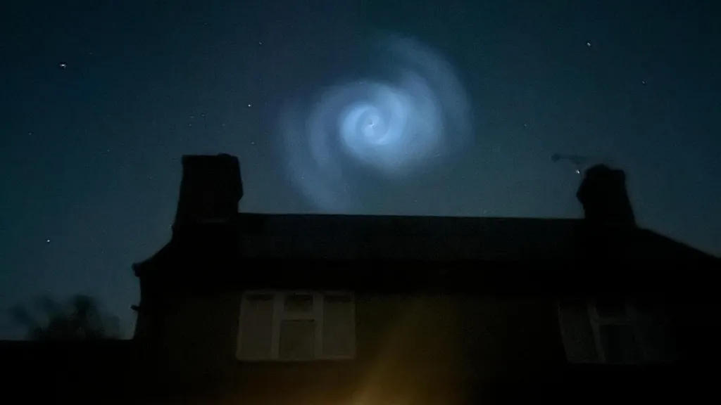 spirale blu cielo